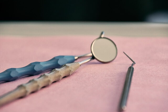 2025년 노인 임플란트 지원제도 총정리! 본인부담금, 신청방법까지