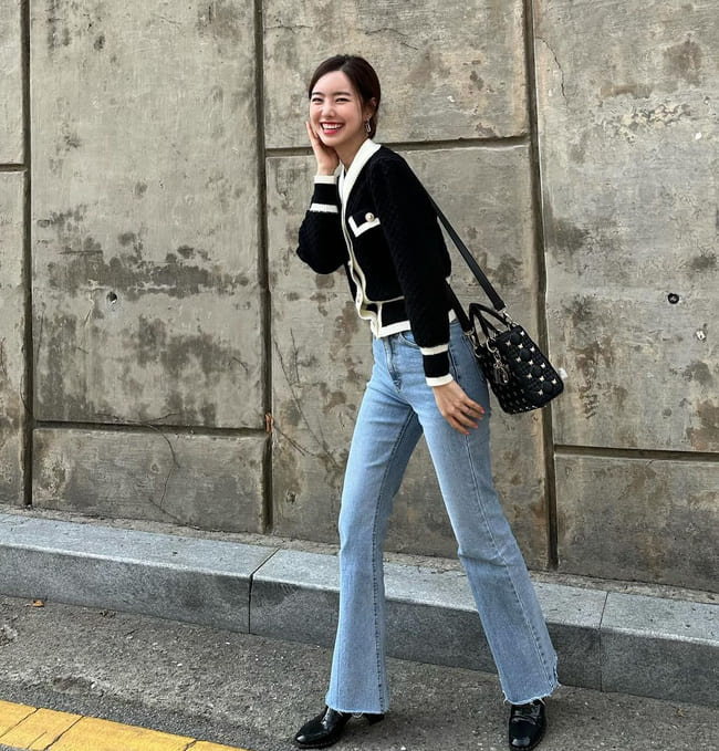 진세연 사복
