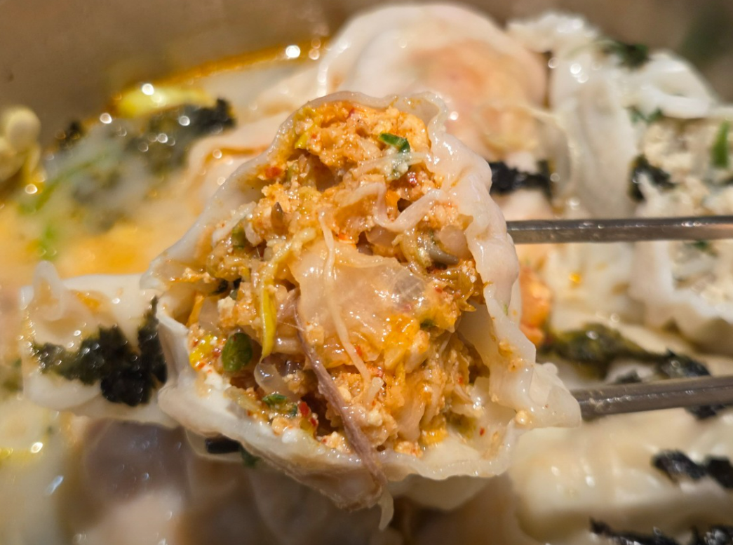 생생정보 수원 손만두 전골 맛집 정초손만두