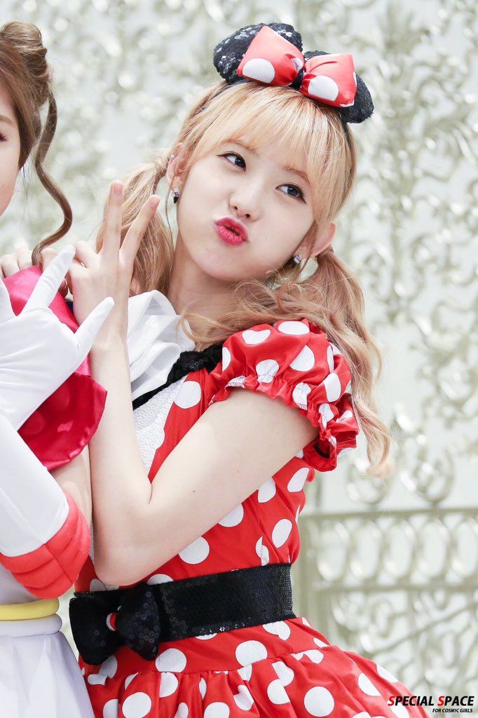 우주소녀 루다 인스타그램 사진 몸매
