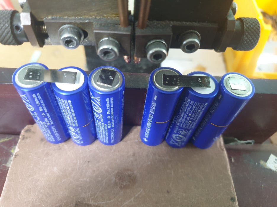 후지쯔 Ni-mh 배터리 스폿 작업