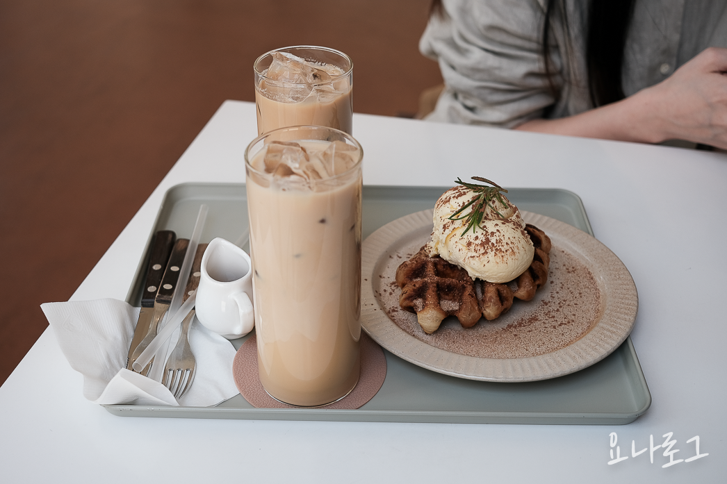 영통카페 영통맛집 수원카페 수원맛집 신동카페거리 신동카페 영통카페추천 신동카페추천 수원카페추천 수원데이트 수원데이트코스 수원가볼만한곳 영통가볼만한곳 구스타브 신동구스타브 크로플 크로플맛집 수원경희대 수원경희대맛집 수원경희대카페 영통데이트 영통데이트추천 영통데이트코스