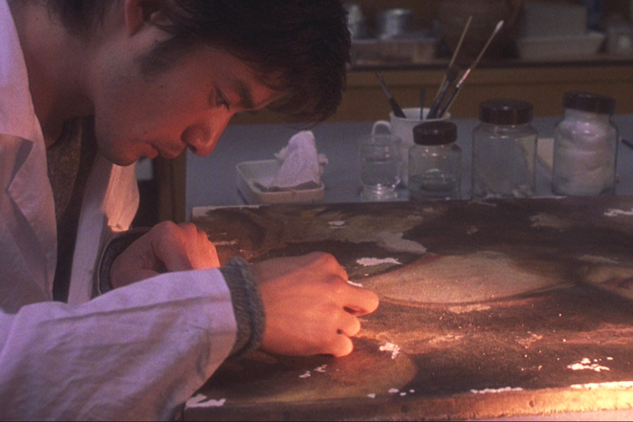 피렌체 공방에서 미술품 복원 작업을 하는 준세이