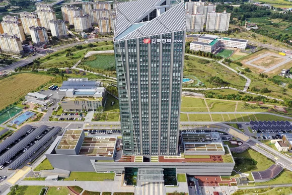 학자금 지원받은 한국전력 직원들이 반납해야 할 돈 958억!
