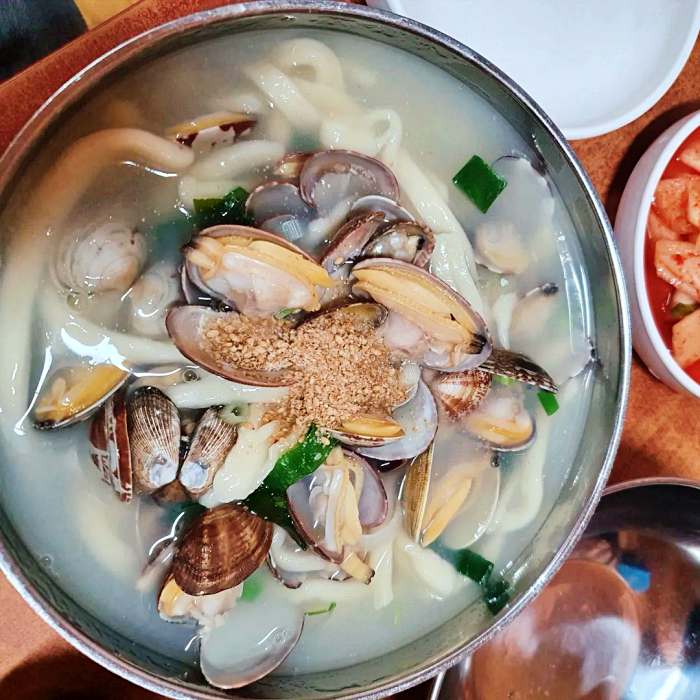이만기 동네한바퀴 충남 태안 바지락칼국수 맛집