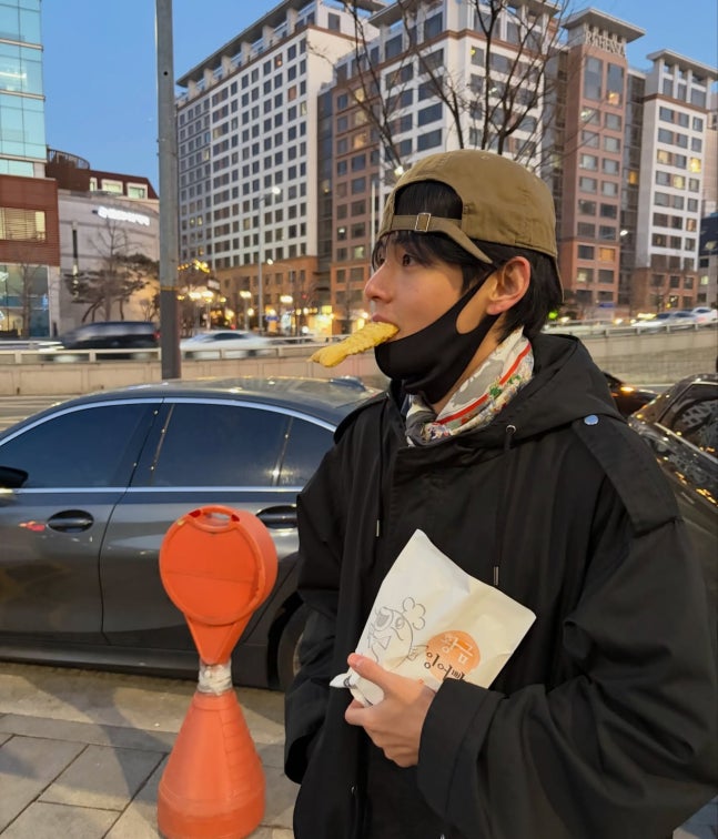 방탄소년단 뷔 고향 나이 키 MBTI 몸무게 전시회 프로필 총정리