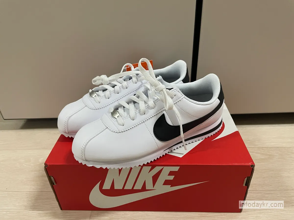 나이키-코르테즈-주니어-측면