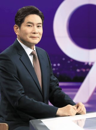 윤정호 TV조선 뉴스9 메인 앵커