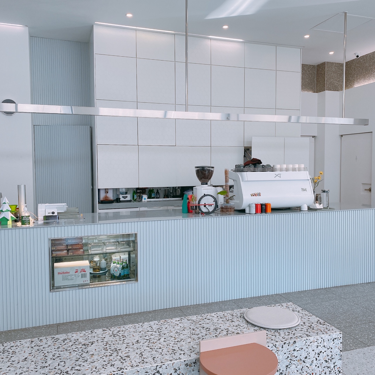 동탄 장지천 아이킨예 카페