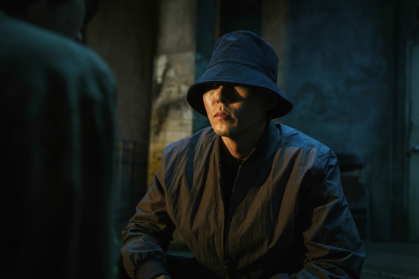 영화-시민덕희-이무생-스틸컷