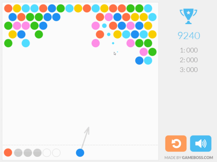 하늘색-구슬을-조준하여-맞추고-점수를-획득하는-화면