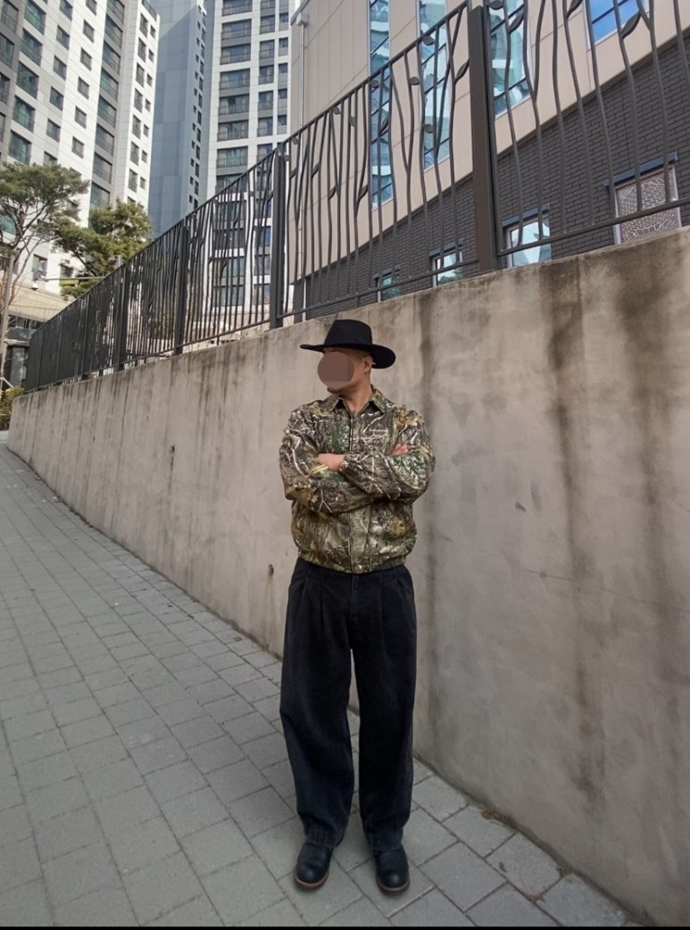 데일리룩('26.2.27.)유니버셜 케미스트리 페도라 웨스턴모자 카우보이모자, 디스이스네버댓 디네댓 리얼트리 재킷, 무신사스탠다드 벌룬 팬츠, 레드윙 아이언레인저 블랙 하니스