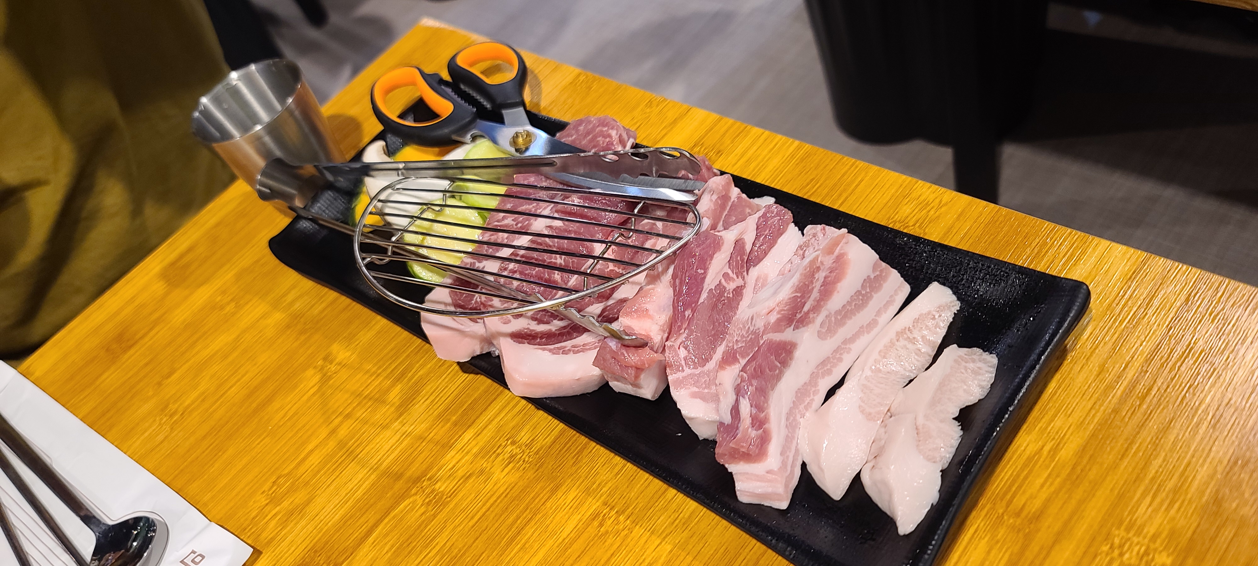 상대원맛집 윤지네고기에반하다 삼겹살 목살 항정살 한돈반반