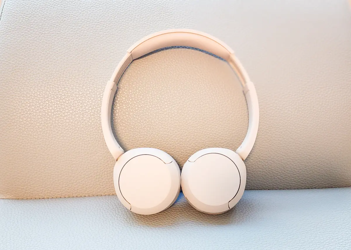 운동기구위에-있는-소니헤드셋-사진01