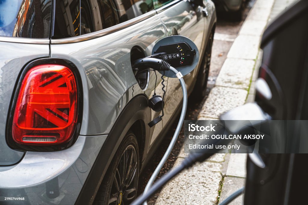 EV 충전 복합부지 사업 : 전기차 충전소 창업비용, 수익구조, 전망 완벽 정리