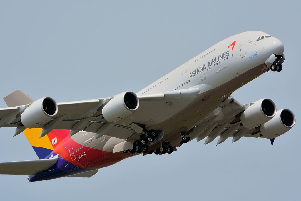 Asiana_Airlines_Airbus_A380-800