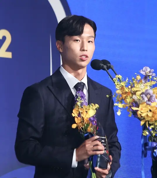 엄지성 선수