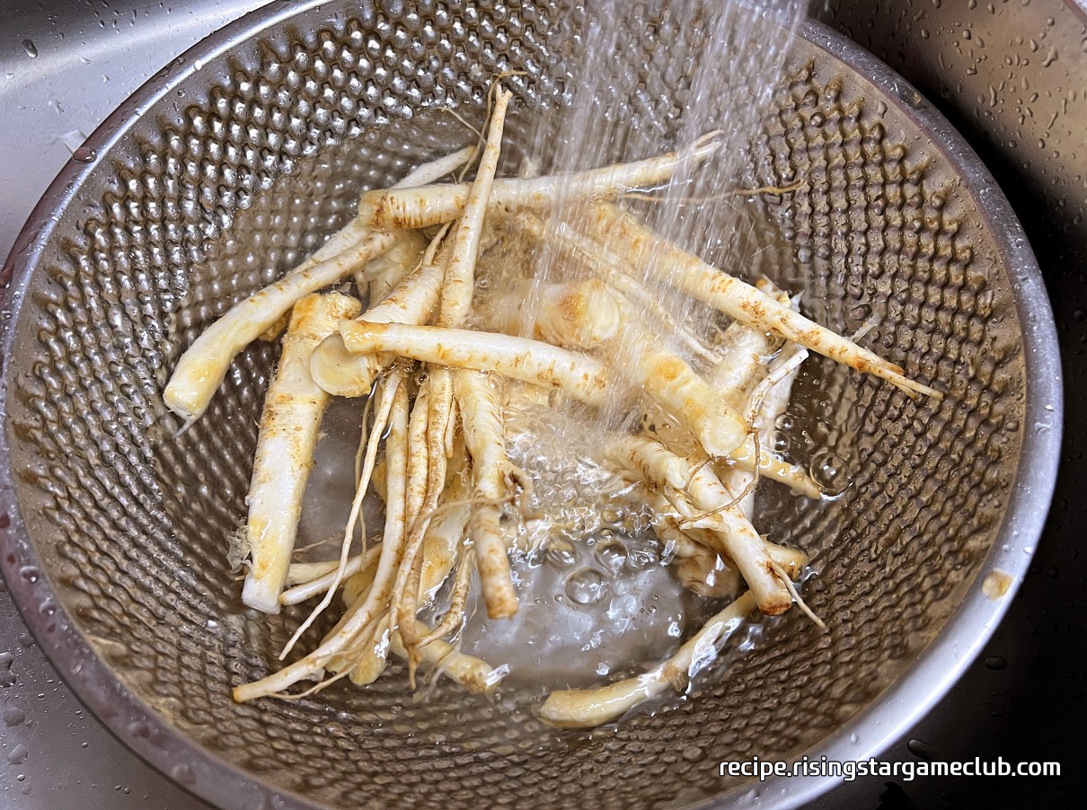 도라지 세철을 위해 물을 받는 사진