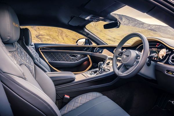 벤틀리-컨티넨탈-GT-뮬리너-블랙라인-continental-gt-mulliner-blackline-interior