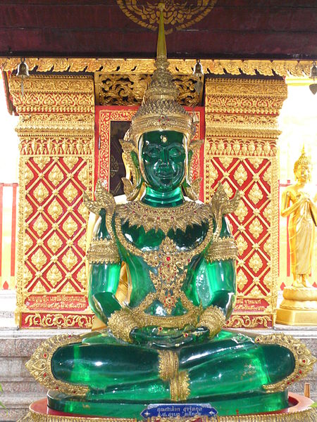 에메랄드 불상