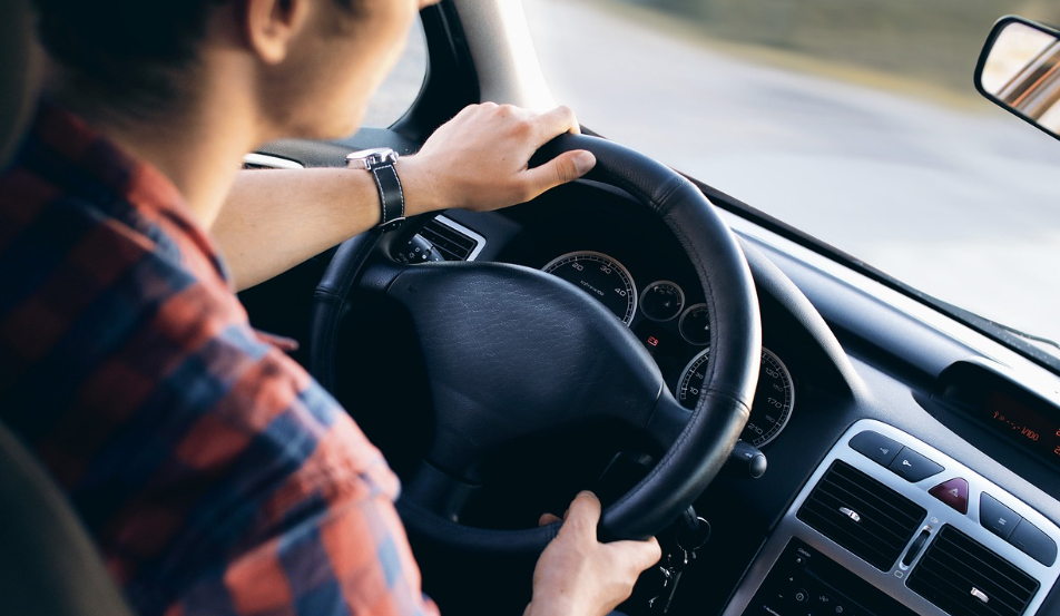 엔진 경고등에 불이들어오는 경우