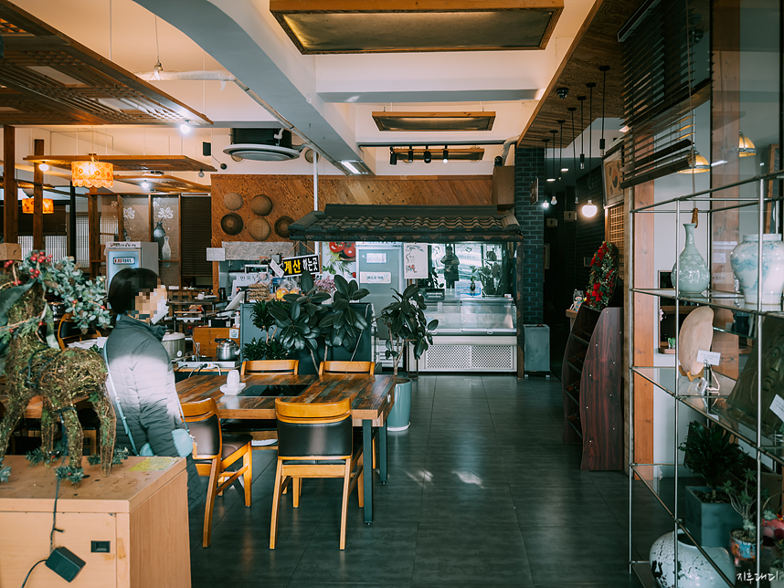 장비빔국수와 굴국밥 보쌈