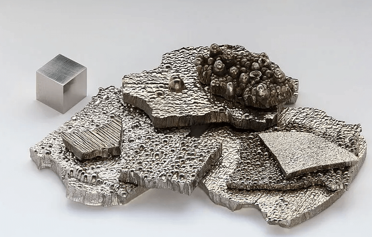 은색 코발트 물체