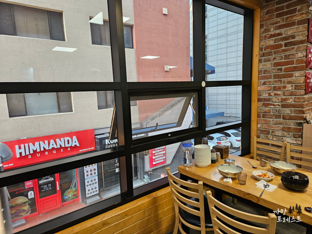 임병주 산동칼국수 내부