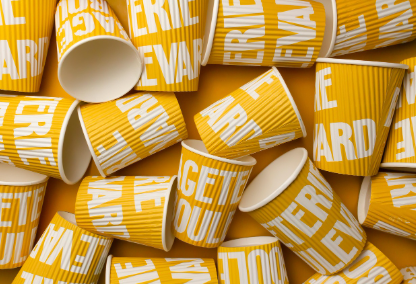 종이컵 vs 텀블러, 무엇이 더 친환경적일까? 관련 종이컵 이미지