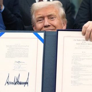 미국 연방정부 셧다운 종료, 트럼프 임시 예산안 서명 민주당의책임 강조