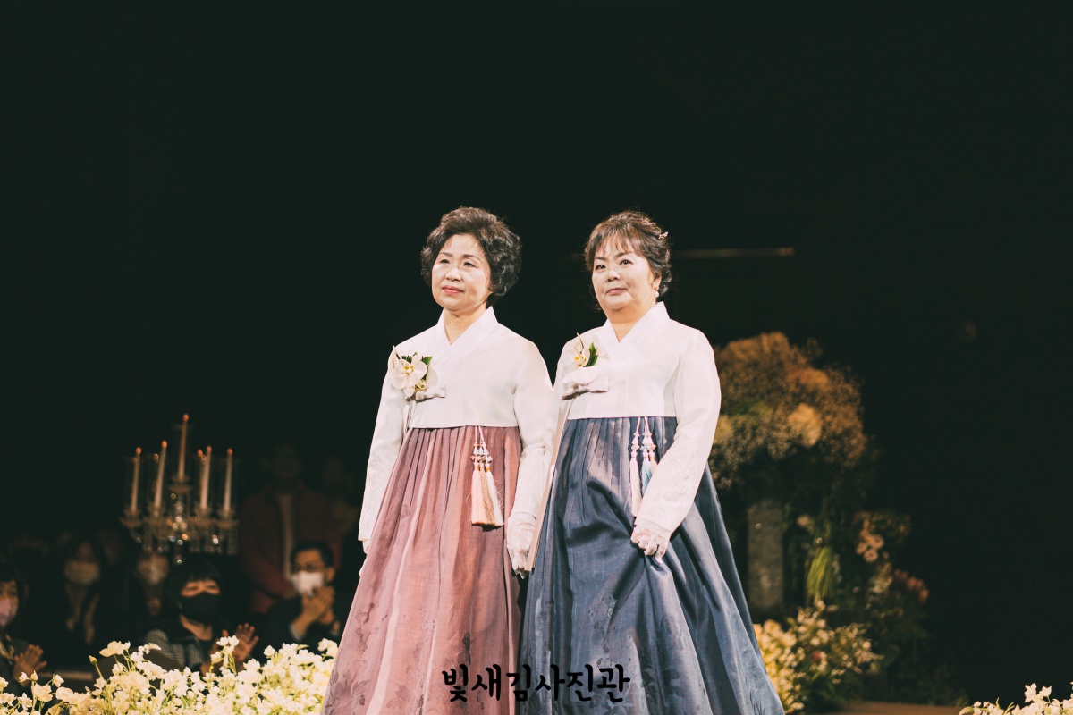 소풍컨벤션웨딩 라온제나홀 본식스냅 서브스냅 17