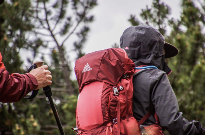 테크웨어의 일상화 &ndash; 기능성과 스타일을 모두 잡은 하이테크 패션 아이템 소개