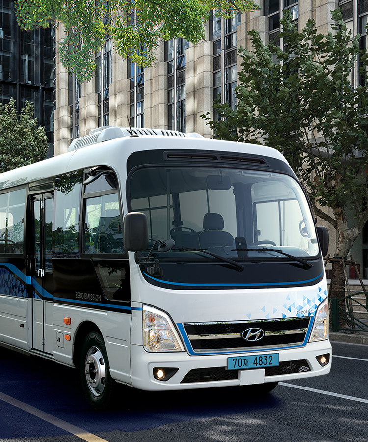 2024년형 현대자동차 카운티 일렉트릭 전기버스 전면 사진