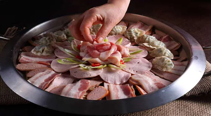 수제햄 고래부대찌개 오창본점