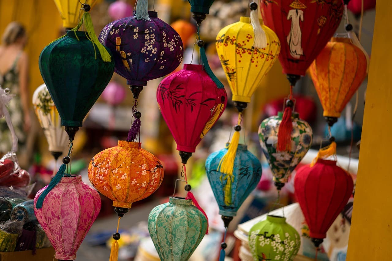 호이안에서 즐기는 베트남 전통 등 만들기 체험