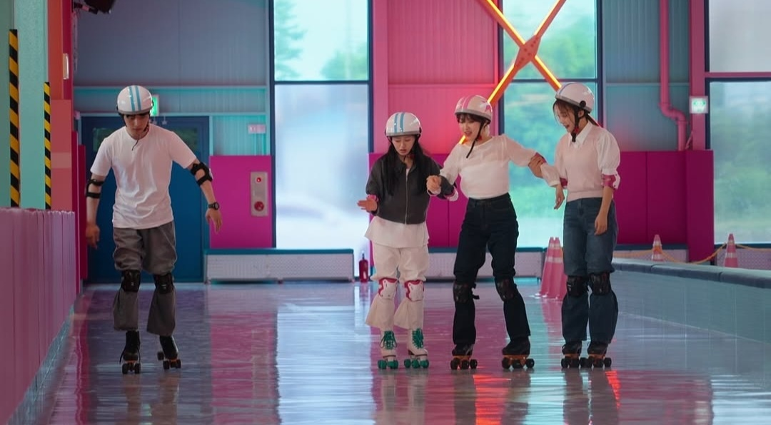 스케이트 보드를 타는 모습