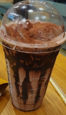 컴포즈커피-생초콜릿라떼-사진
