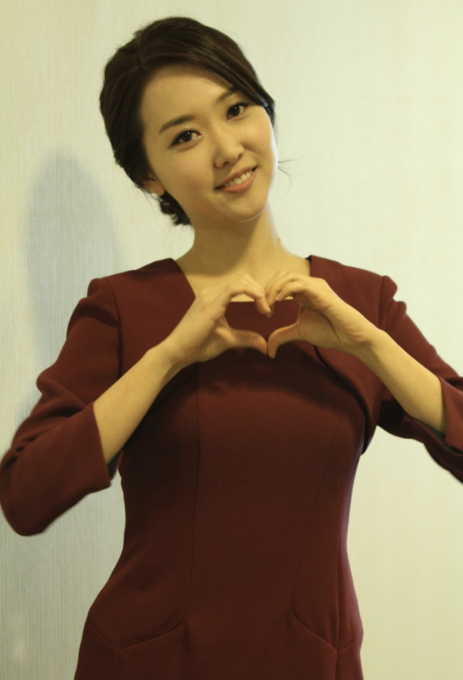 김민지 손하트
