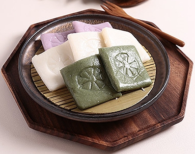 한국의 떡 종류 떡볶이-절편