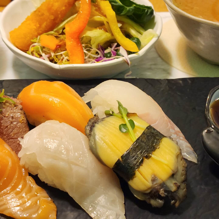 초밥종류-연어뱃살-광어-엔가와-전복-초밥