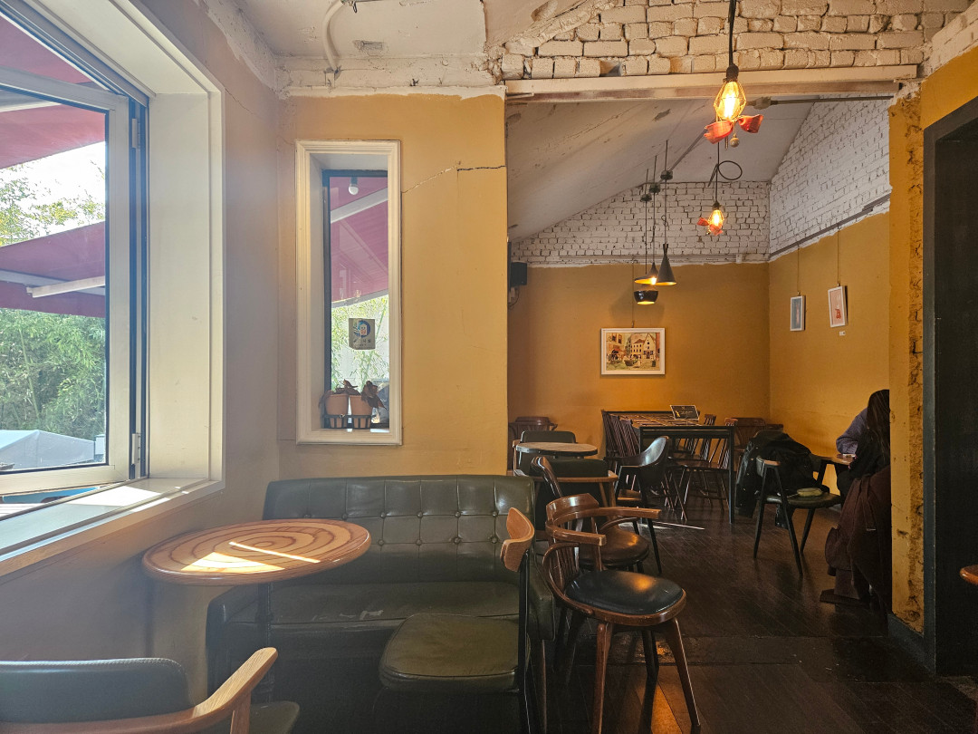 강남 더 달달 2층