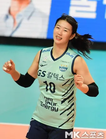 여자 배구 선수 강소휘 프로필 연봉_11