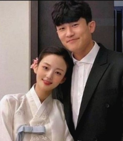 축구선수 김민재 결혼4년만에 이혼