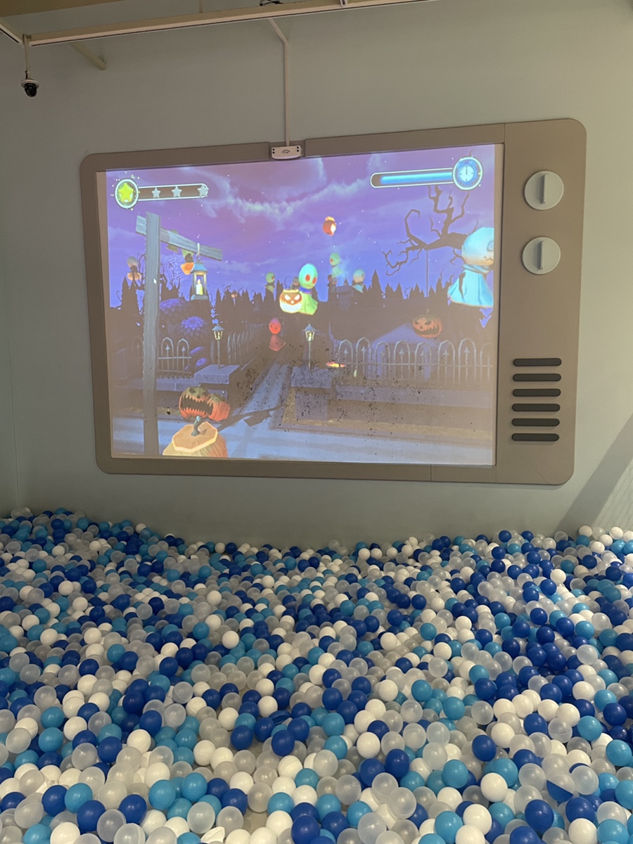 실내 볼풀장 사진(출처: 본인)