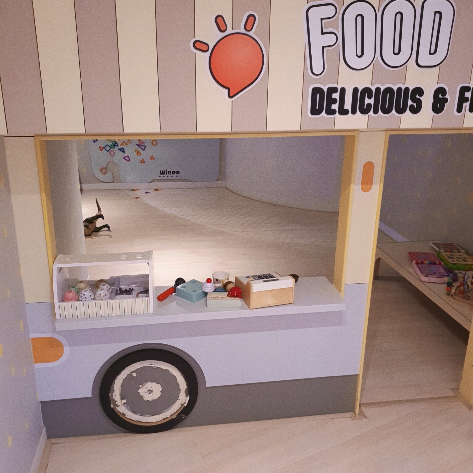 위니 키즈카페 1층 놀 곳4