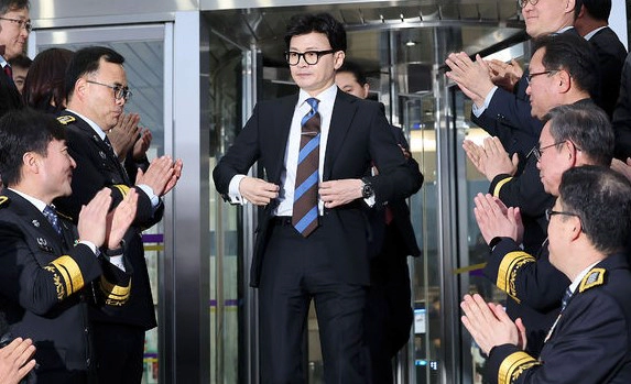 한동훈 관련주 7종목 총정리 &amp;#124; 한동훈 비대위원장 프로필 총선 출마 예상 지역구