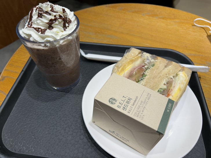 BELT샌드위치-초콜릿-크림칩-프라푸치노