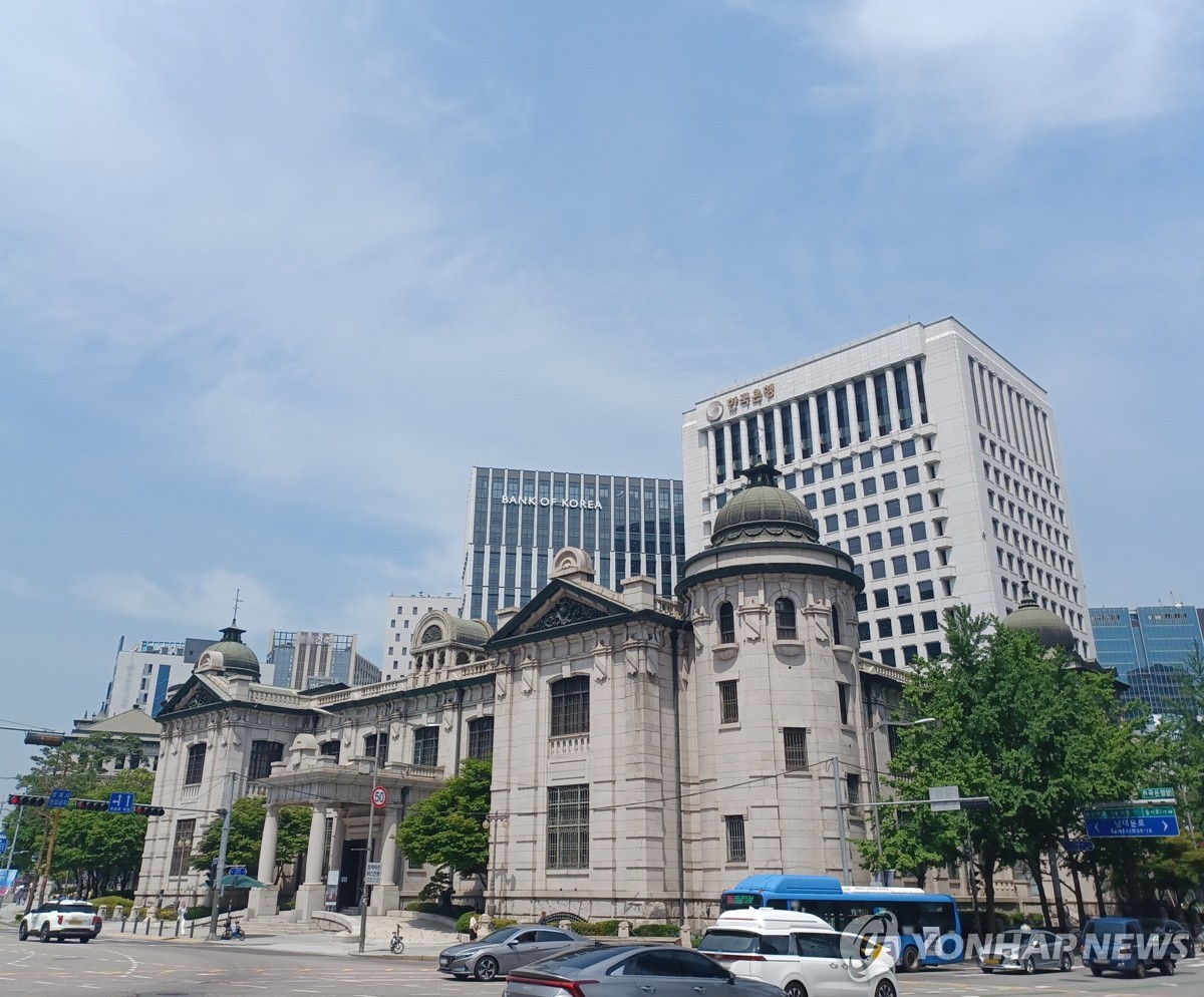 5월 물가 오름폭 확대: 4월 소비자물가 2.6% 급등에 따른 한국은행이 경고하는 5월 물가 추가 상승 요인