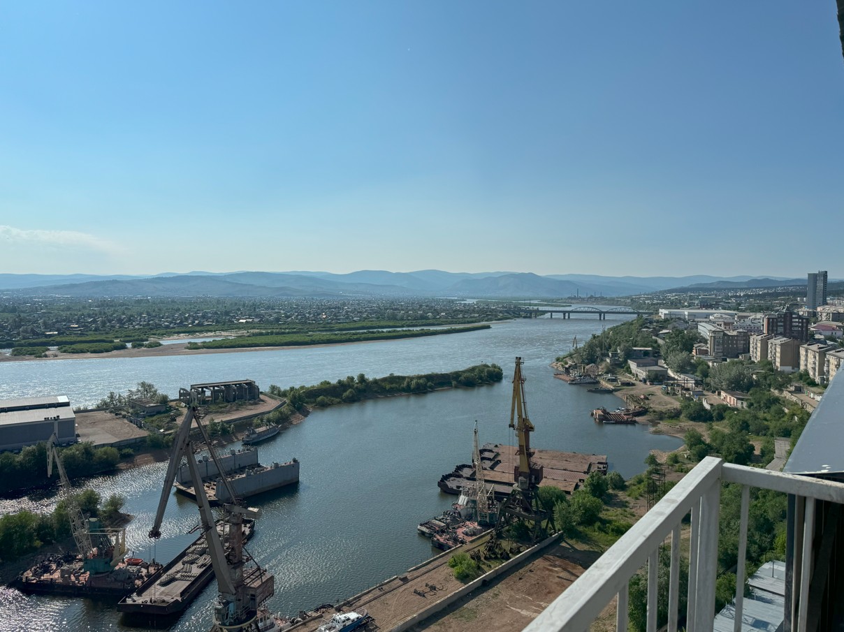 울란우데 아파트 베란다에서 찍은 사진2