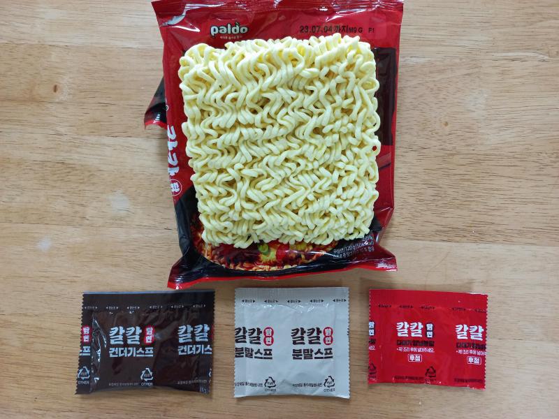 팔도 칼칼 닭면 면발 스프구성